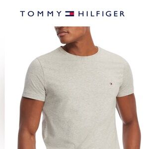 Tommy Hilfiger EUC Embroidered Logo Gray Men’s Tee Size XXL